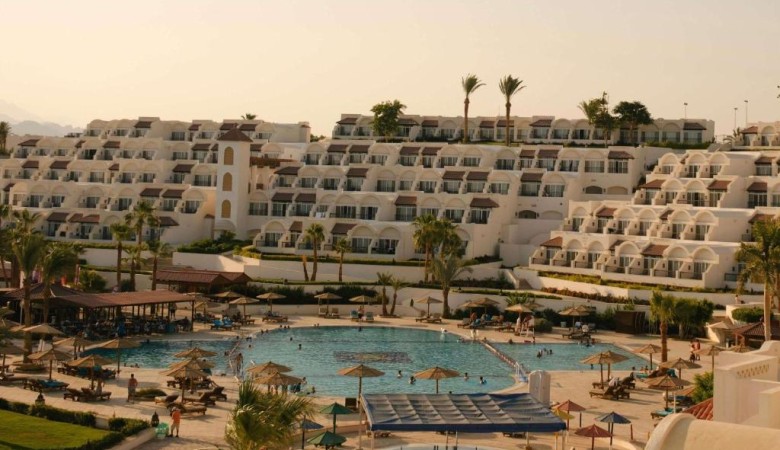 Sharm El-Sheikh'te Hangi Bölgede Kalınır? Naama Bay mı, Nabq mı?